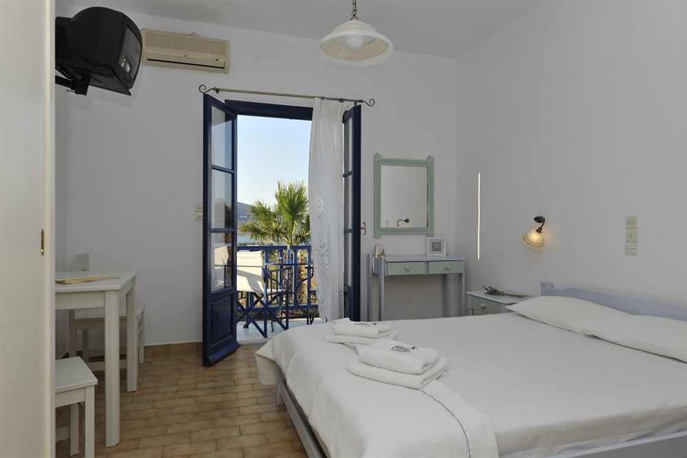 Arokaria Dreams Apartments Науса Екстер'єр фото